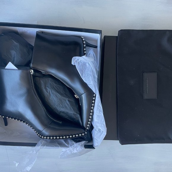 ❌SOLD❌Alexander Wang Eri Low Booties Black Zipper - Picture 3 of 11